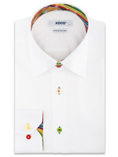 XOOS Men's white dress shirt printed lining and colored buttons (Double Twisted)