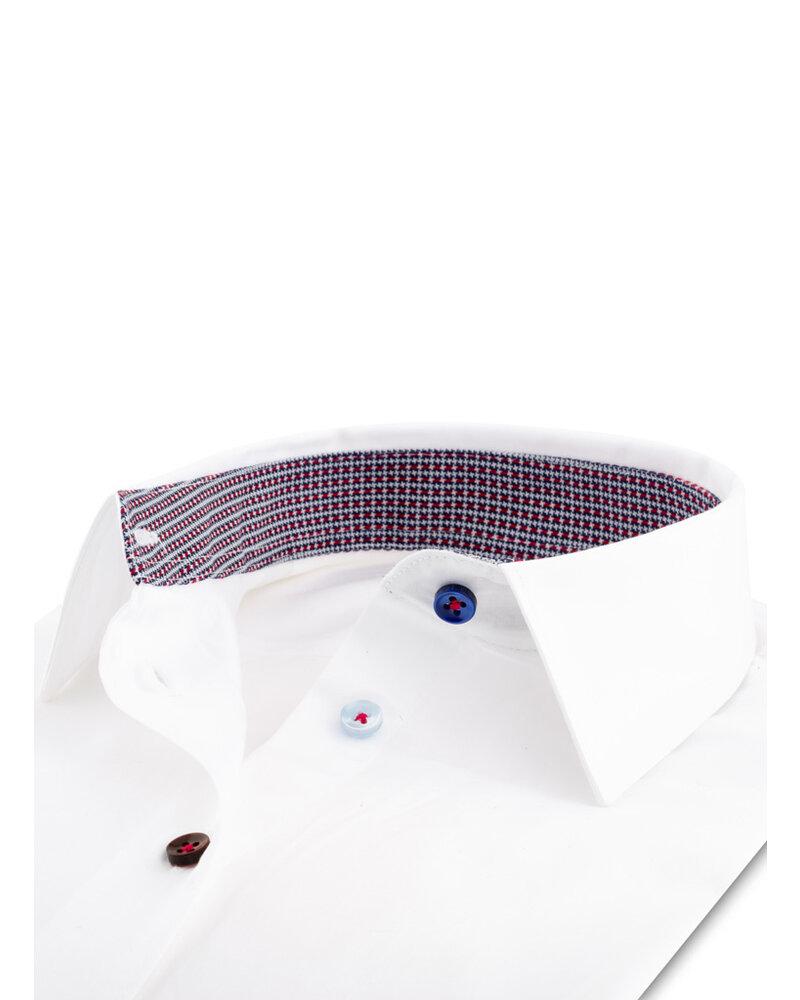 XOOS WOMEN'S white shirt with blue and red patterned lining and matching colored buttons