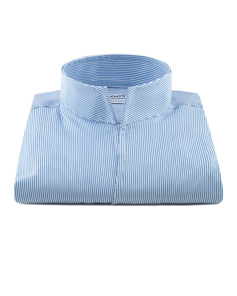 XOOS Chemise homme bleu ciel à très fines rayures blanches et col droit ouvert (Double Retors)