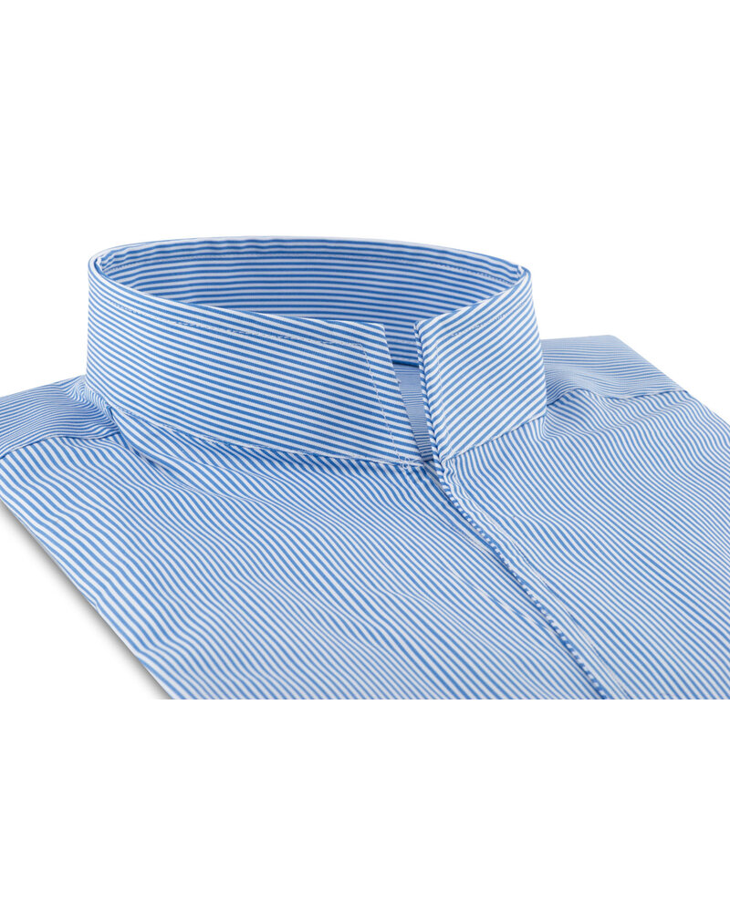 XOOS Chemise homme bleu ciel à très fines rayures blanches et col droit ouvert (Double Retors)