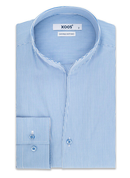XOOS Chemise homme bleue à très fines rayures blanches et col droit ouvert (Double Retors)