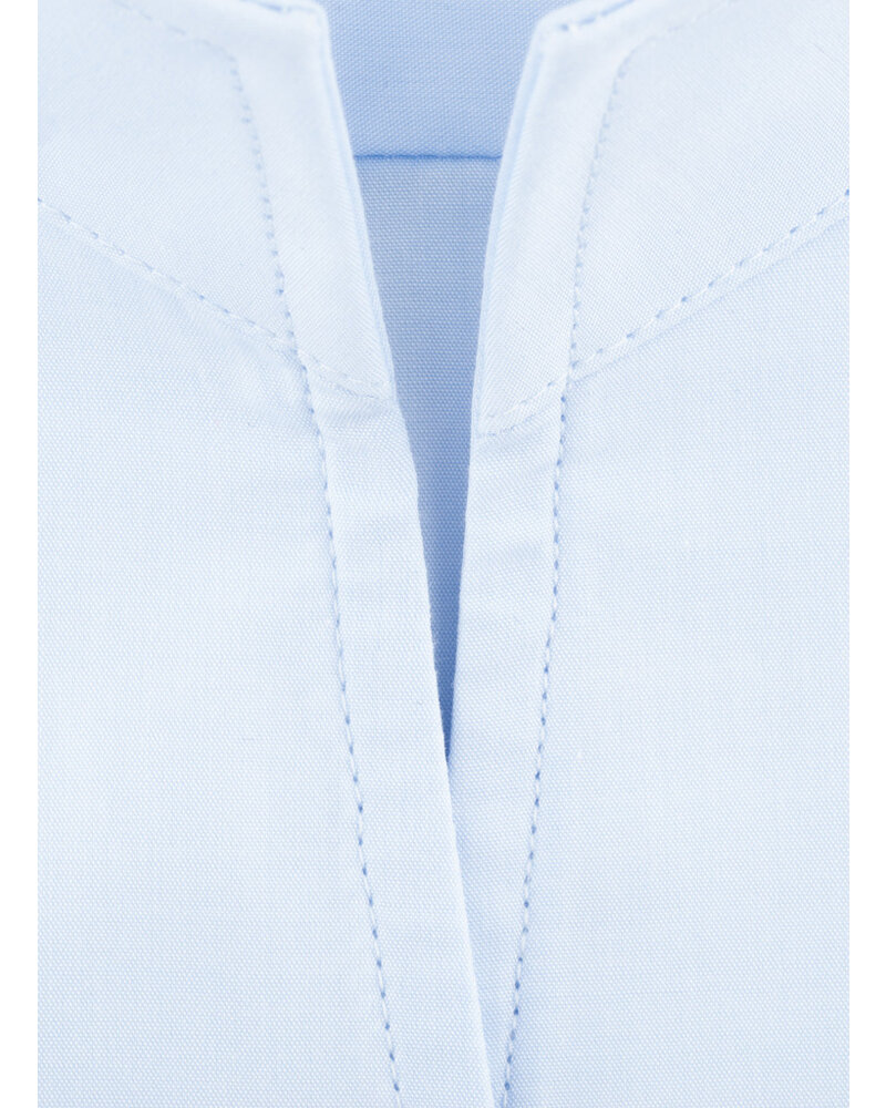XOOS Chemisier femme en gabardine bleu diamant et col droit ouvert