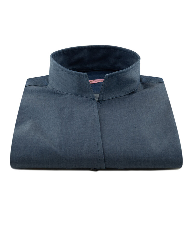 XOOS WOMEN light denim dress shirt with straight open collar