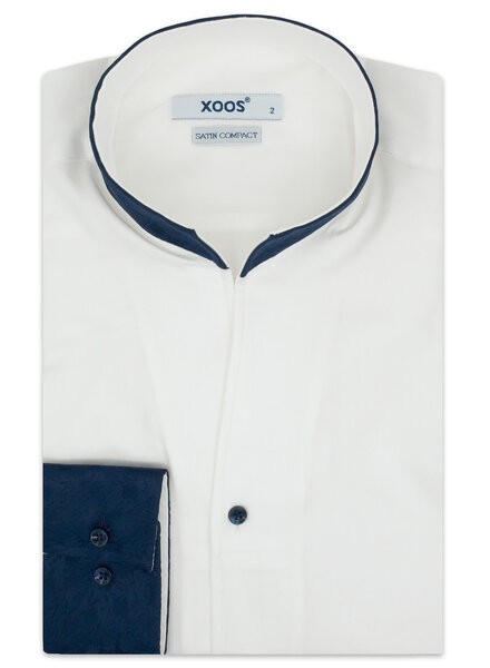 XOOS Men’s white shirt with navy open straight collar
