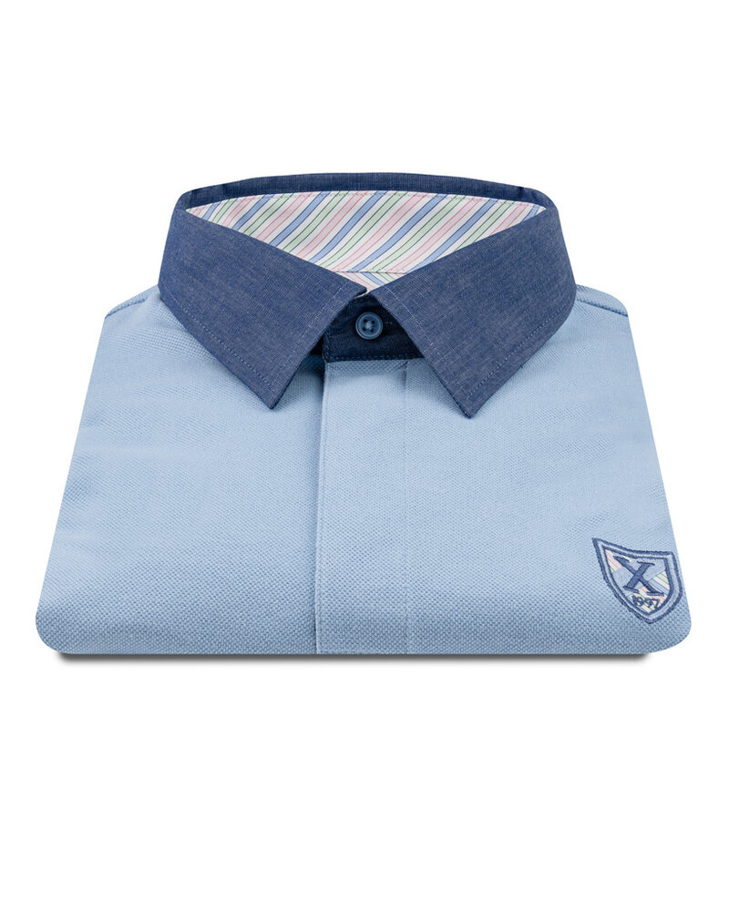XOOS Blue short-sleeve polo with navy shirt collar and pink and pistachio striped lining