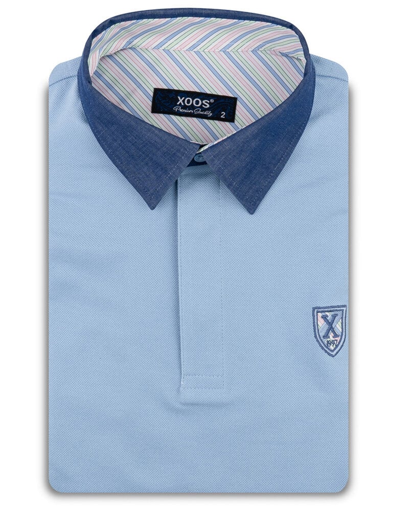 XOOS Blue short-sleeve polo with navy shirt collar and pink and pistachio striped lining