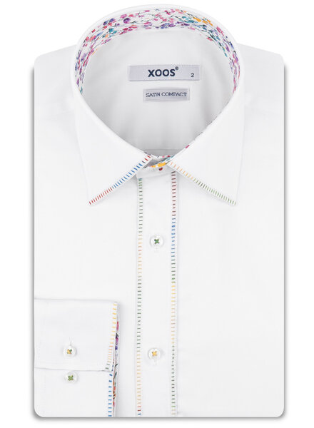 XOOS Men’s white de Ville Collar shirt with multicolor floral contrast lining and matching buttons