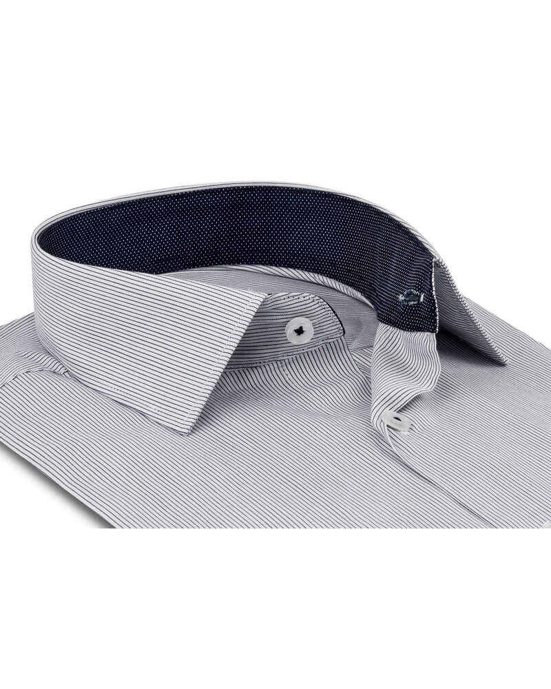 XOOS Men’s fine striped shirt with navy contrast lining (Double Twisted)