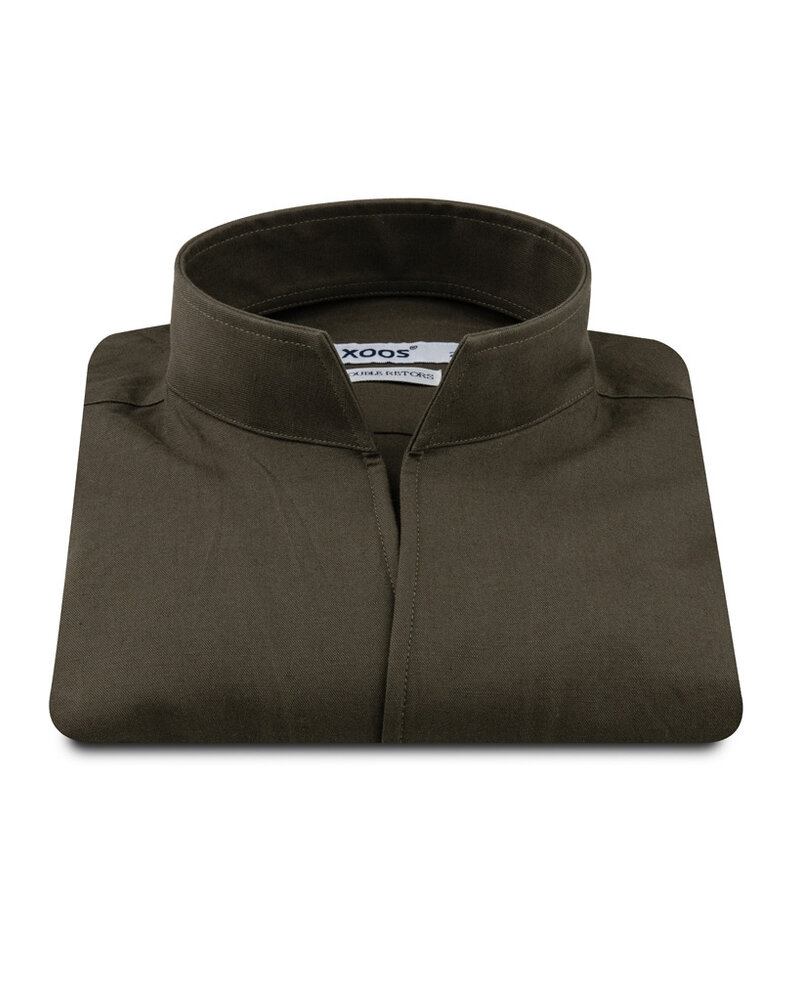 XOOS Men’s khaki green shirt with an open straight collar