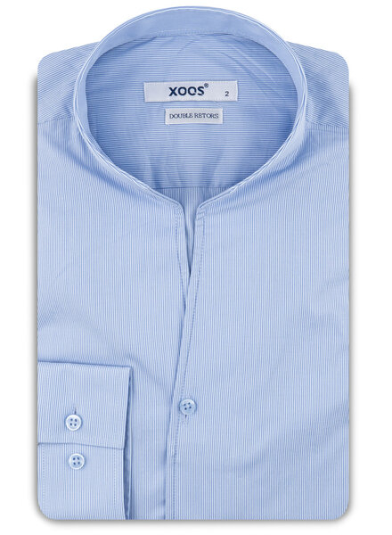 XOOS Chemise homme bleue à fines rayures bleues et col droit ouvert