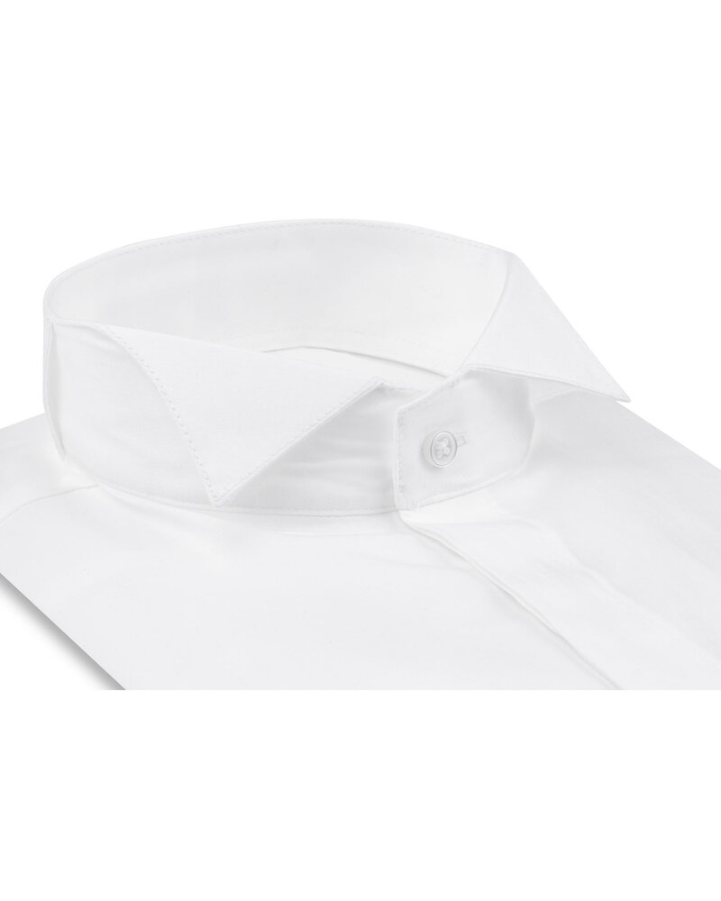 XOOS White shirt with wing collar, French cuffs and concealed placket