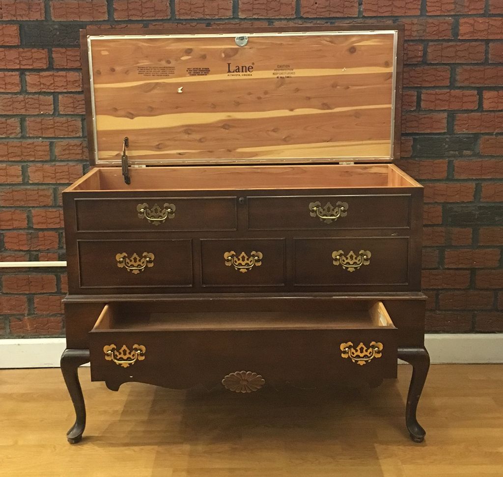 Lee Lee's Valise Lane Cedar Chest from the Occasional Collection