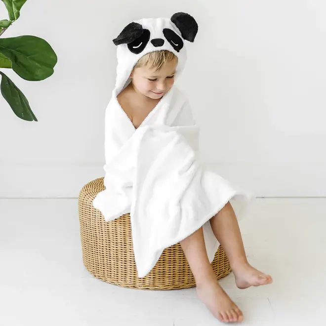 https://cdn.shoplightspeed.com/shops/607706/files/59564261/660x660x2/natemia-bamboo-hooded-towel-for-kids-panda.jpg