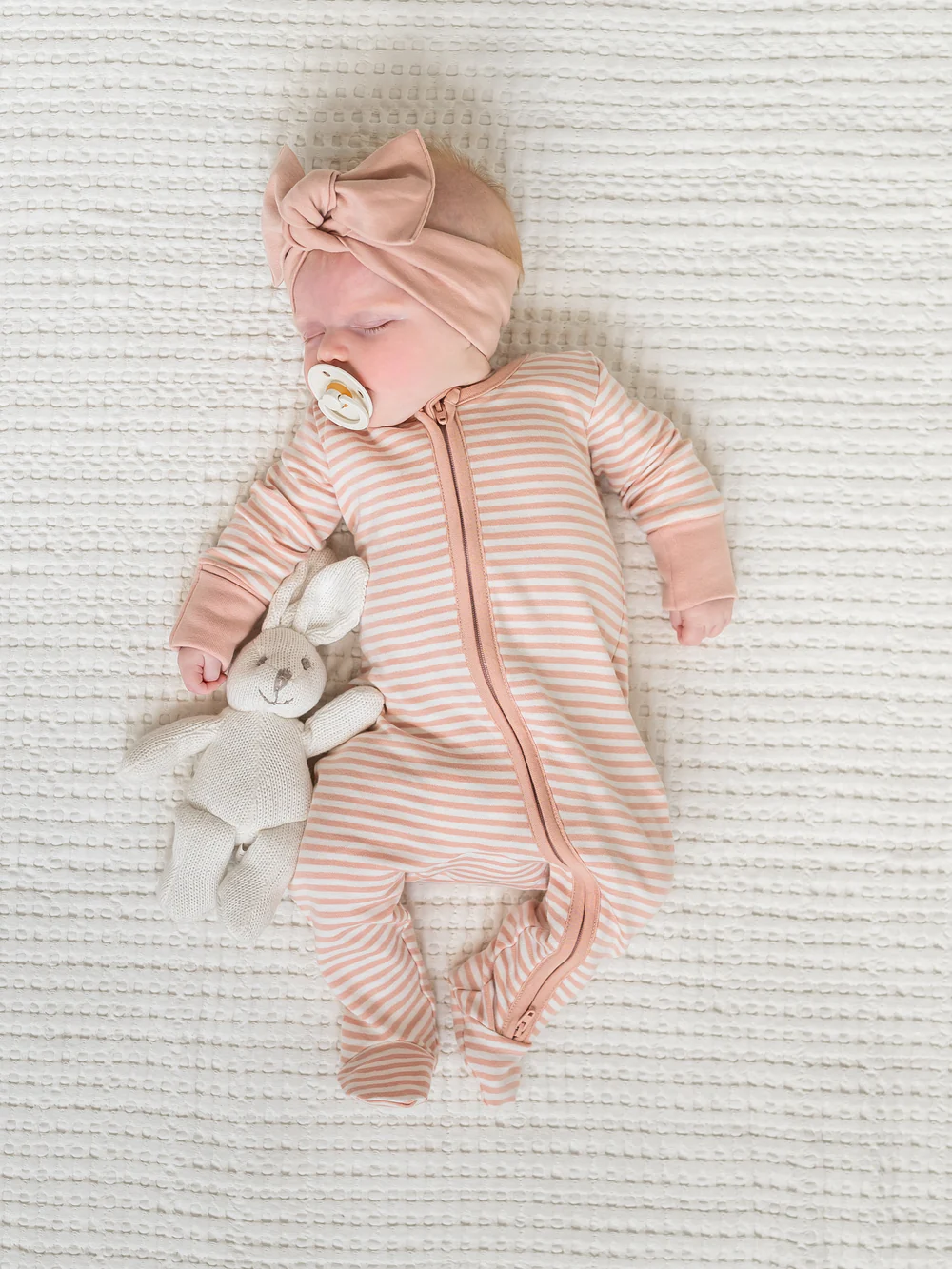 Sleeper with fold-over cuffs - Bunnies Sleeper with fold-over cuffs - Bunnies