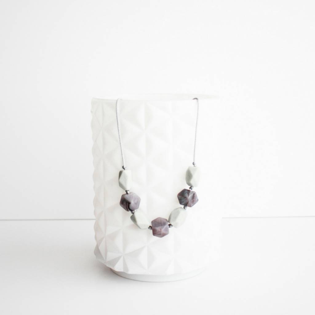 stylish teething necklace