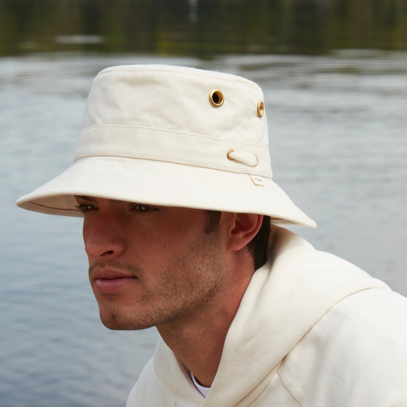 THE ICONIC BUCKET HAT (T1) NATURAL - Urban Traveller