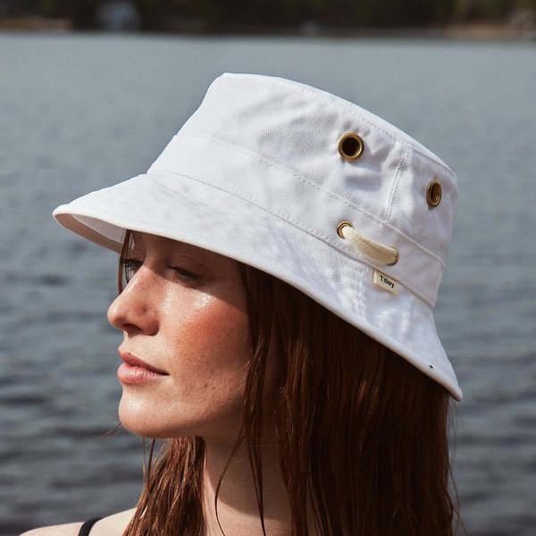 THE ICONIC BUCKET HAT (T1) MIST BLUE 