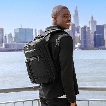 BRIGGS - Urban Traveller