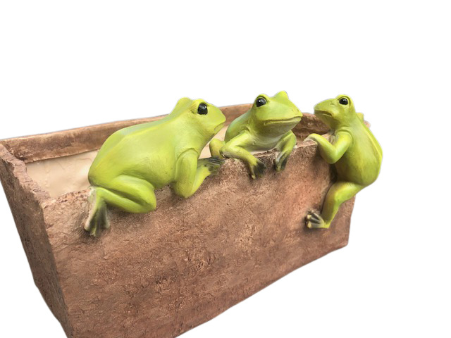 Planter with 3 Frogs