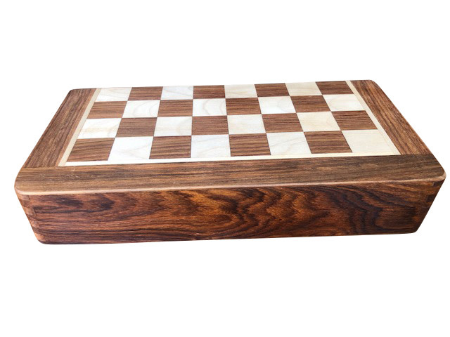 D'Netto Holdings Chess Set-  Folding With Magnetic Seal  (Medium)