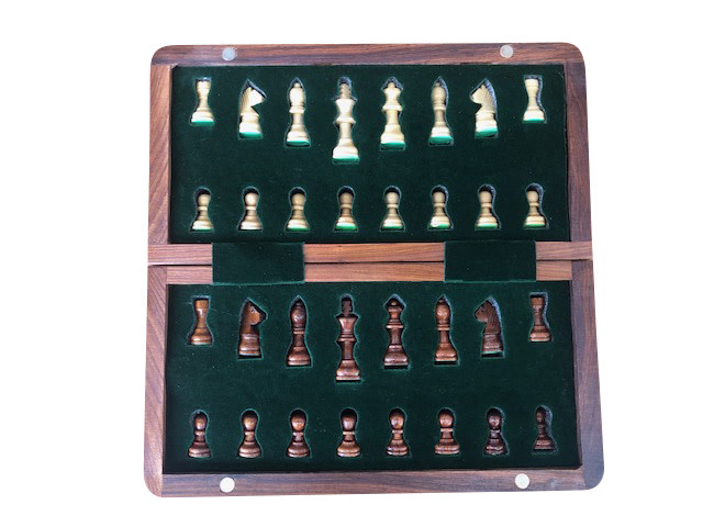 Chess Set-  Folding With Magnetic Seal  (Medium)