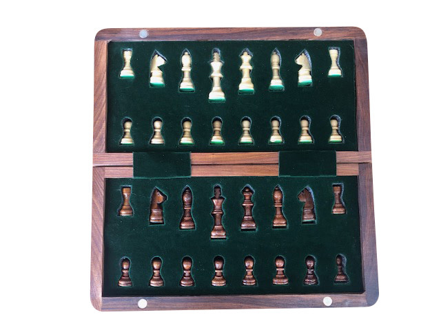 D'Netto Holdings Chess Set-  Folding With Magnetic Seal  (Medium)