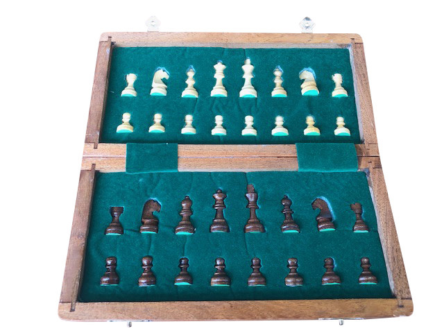 Chess Set- Folding Brass Clips (Medium)