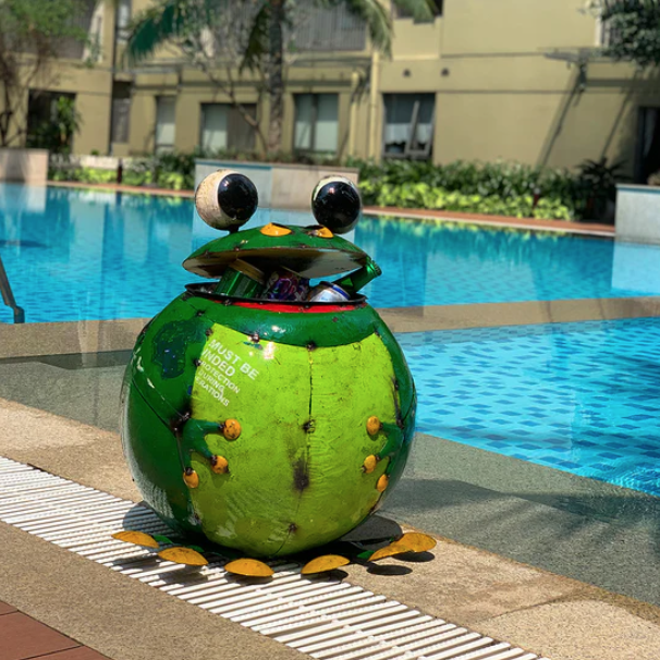 Think Outside Frog Beverage/Storage Tub