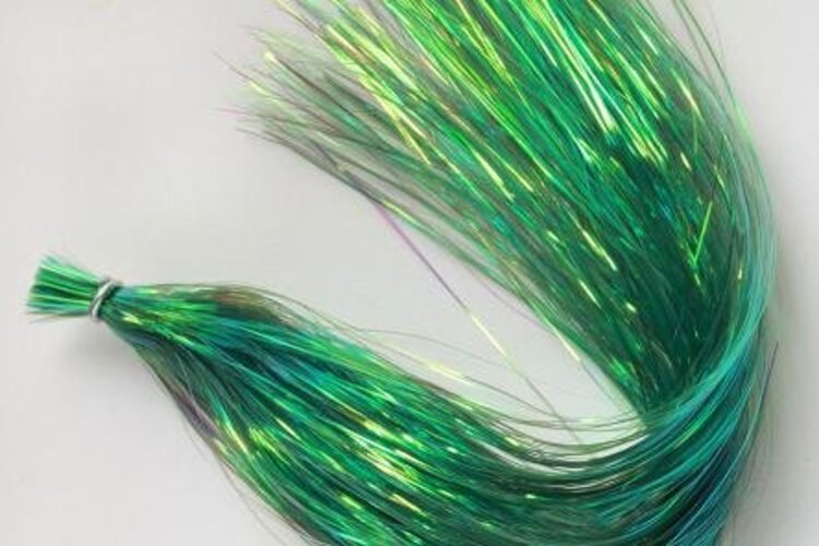 Hareline Dubbin Dyed Pearl Flashabou