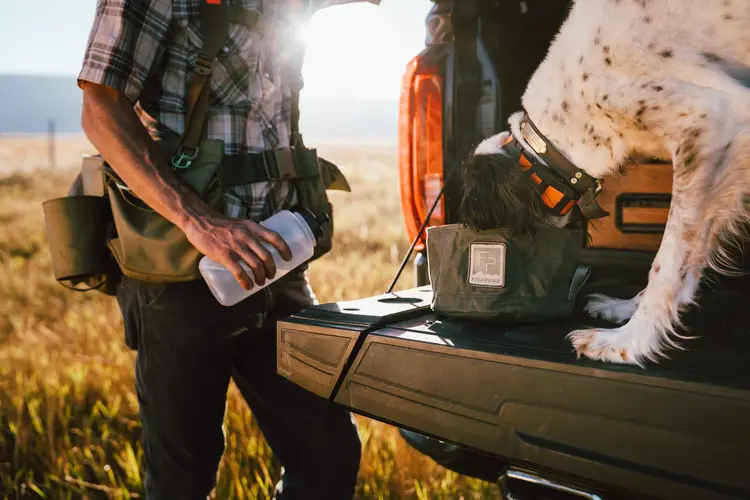 Fishpond BOW WOW TRAVEL WATER BOWL DUSKWOOD