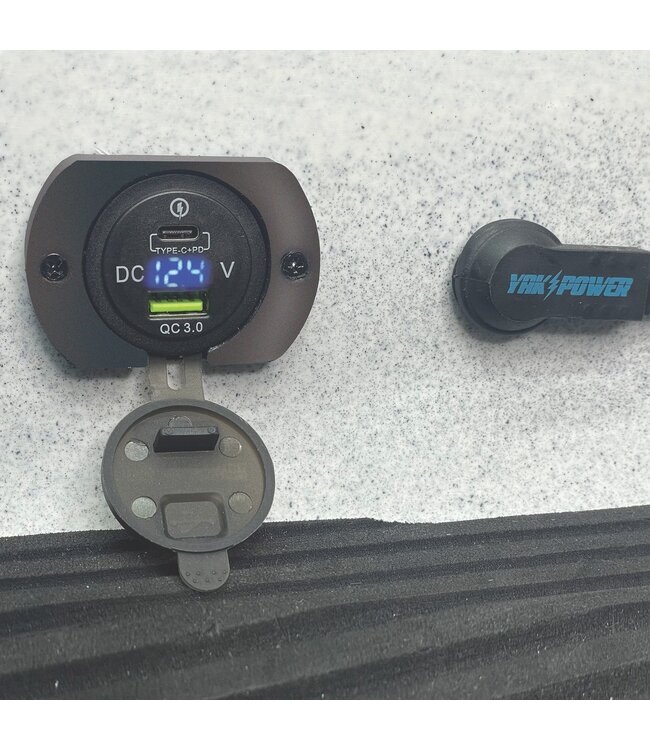 YakPower Dual USB-C and USB QC3.0 Fast Charging Port With Volmeter