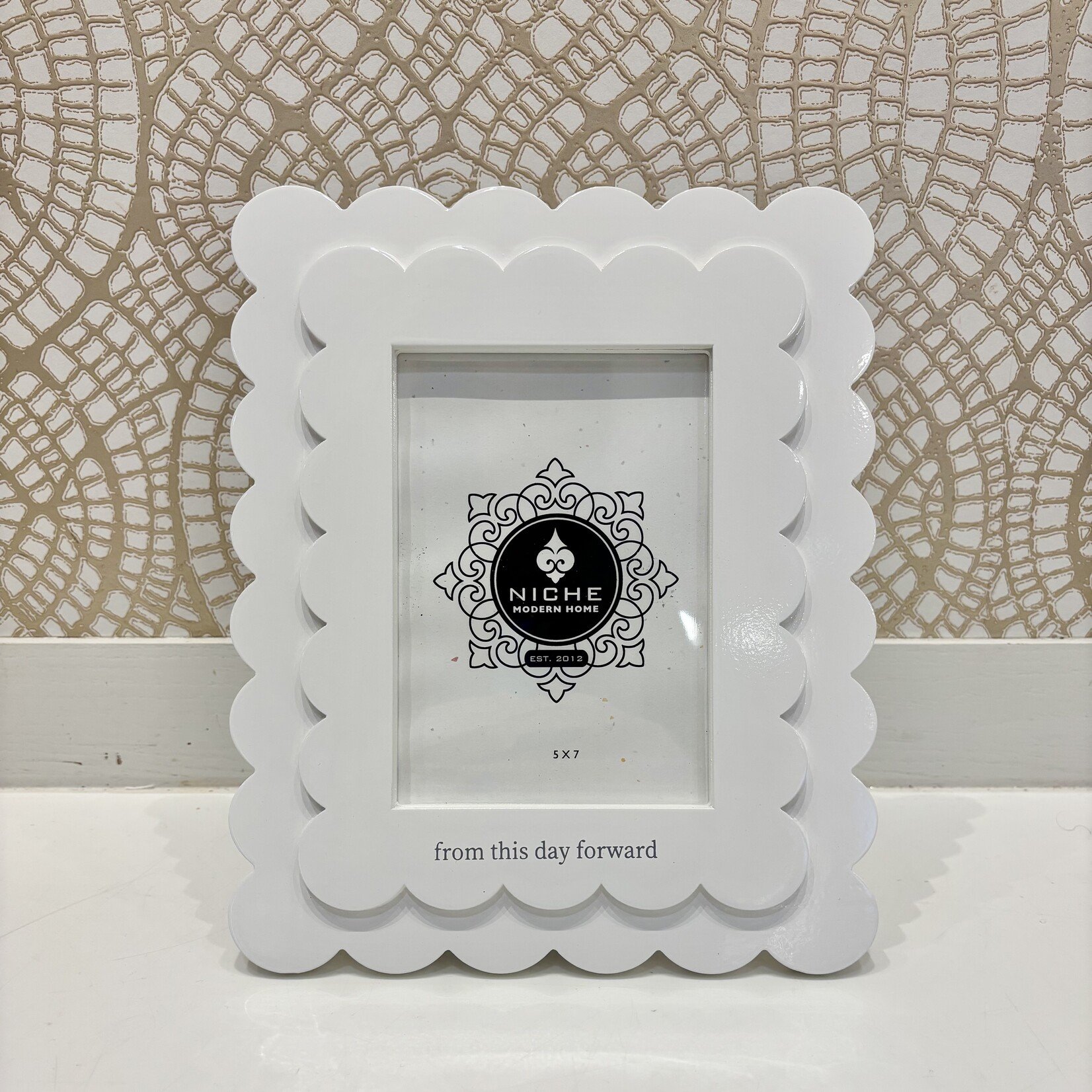 Scalloped Wood Wedding 5x7 Frame