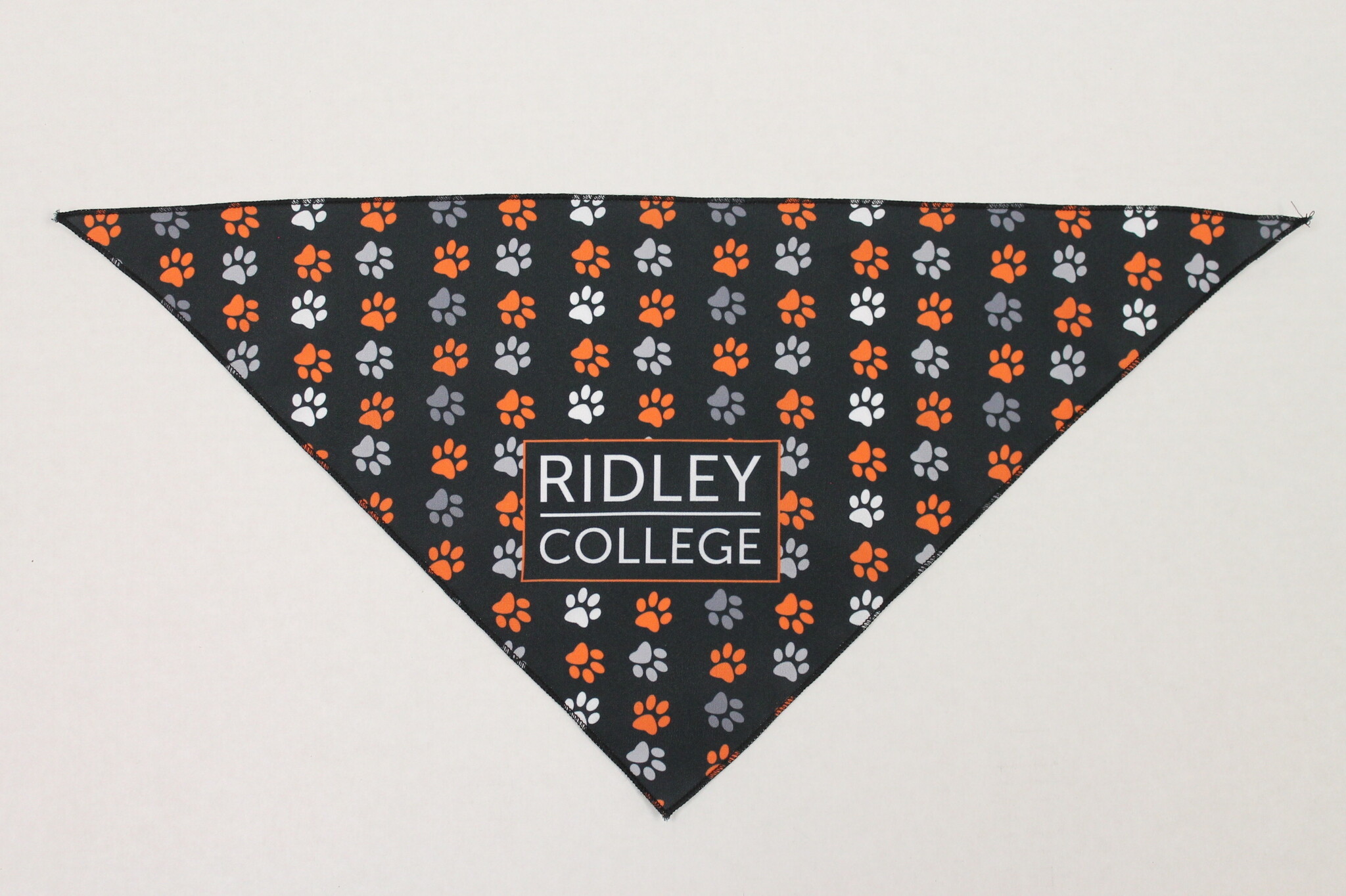 Ridley Bandana - Medium (13"x26")