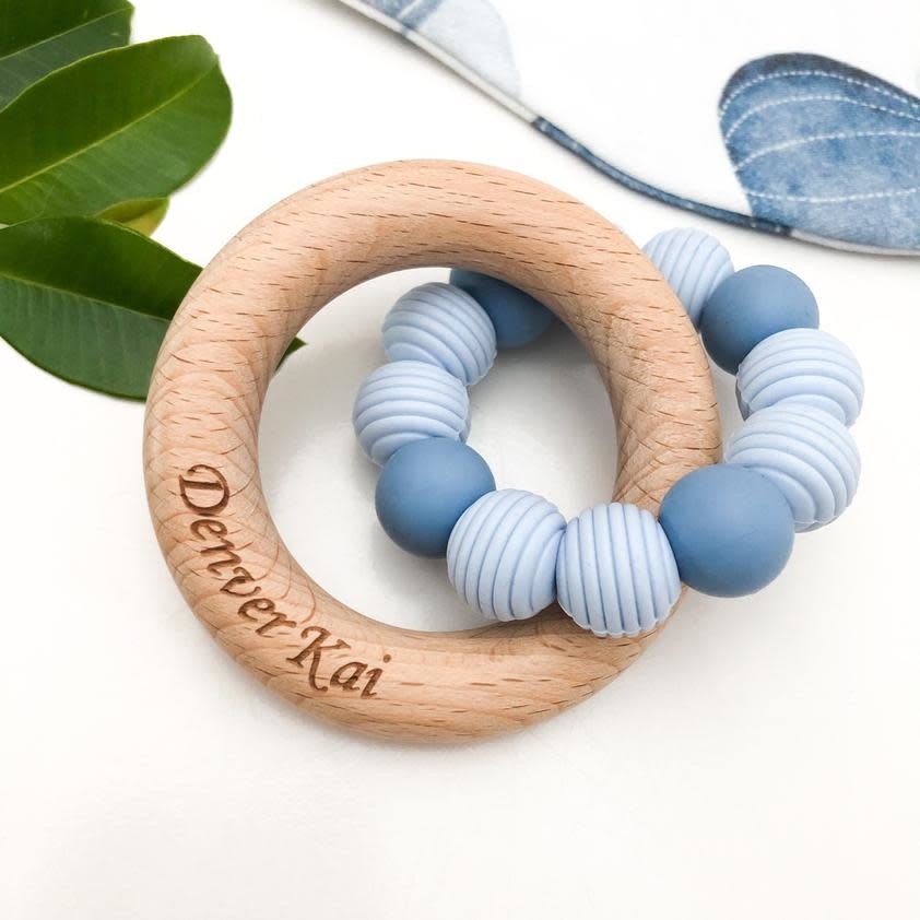 OneChewThree OneChewThree Beehive Silicone and Beech Wood Teether