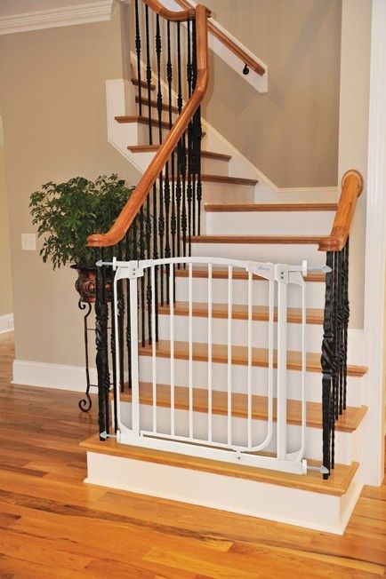 Dreambaby DreamBaby Safety Gate 'Y' Spindle Banister Mount