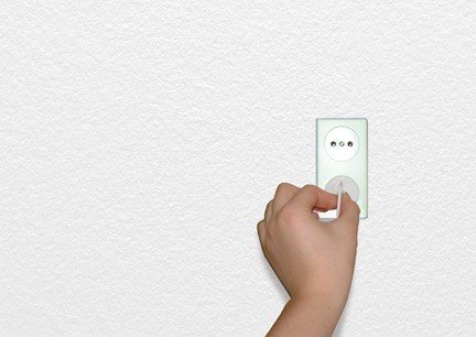 Dreambaby Dreambaby Keyed Outlet Plugs 9 Plugs - 3 Keys