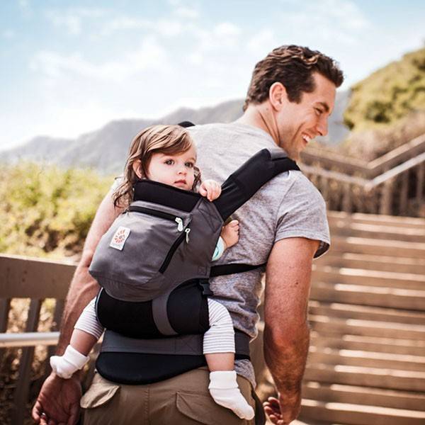 ergobaby performance baby carrier review