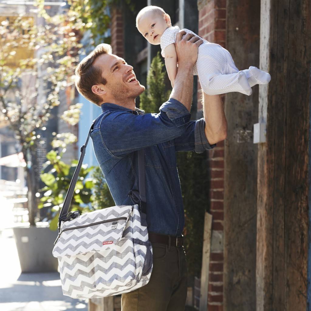 skip hop dash changing bag