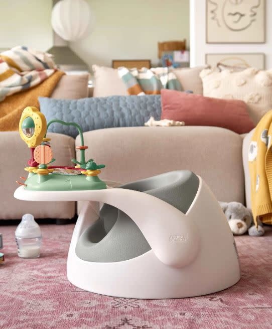 Mamas & Papas Mamas & Papas Snug Floor Seat with Activity Tray - Pebble Grey