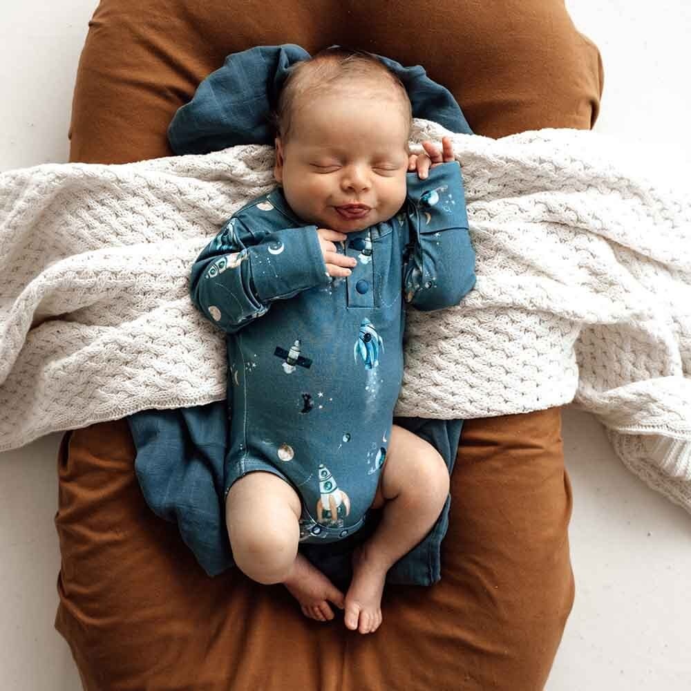 Snuggle Hunny Kids Snuggle Hunny Rocket Long Sleeve Organic Bodysuit - Size 1