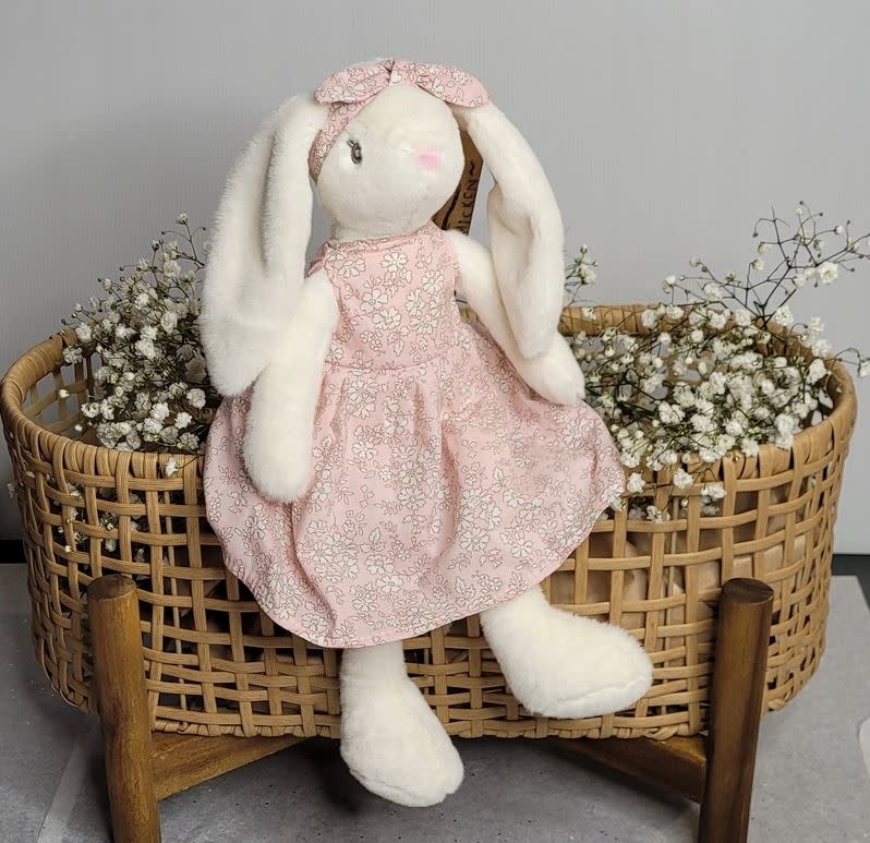 Petite Vous Petite Vous Lily the Rabbit (pink)