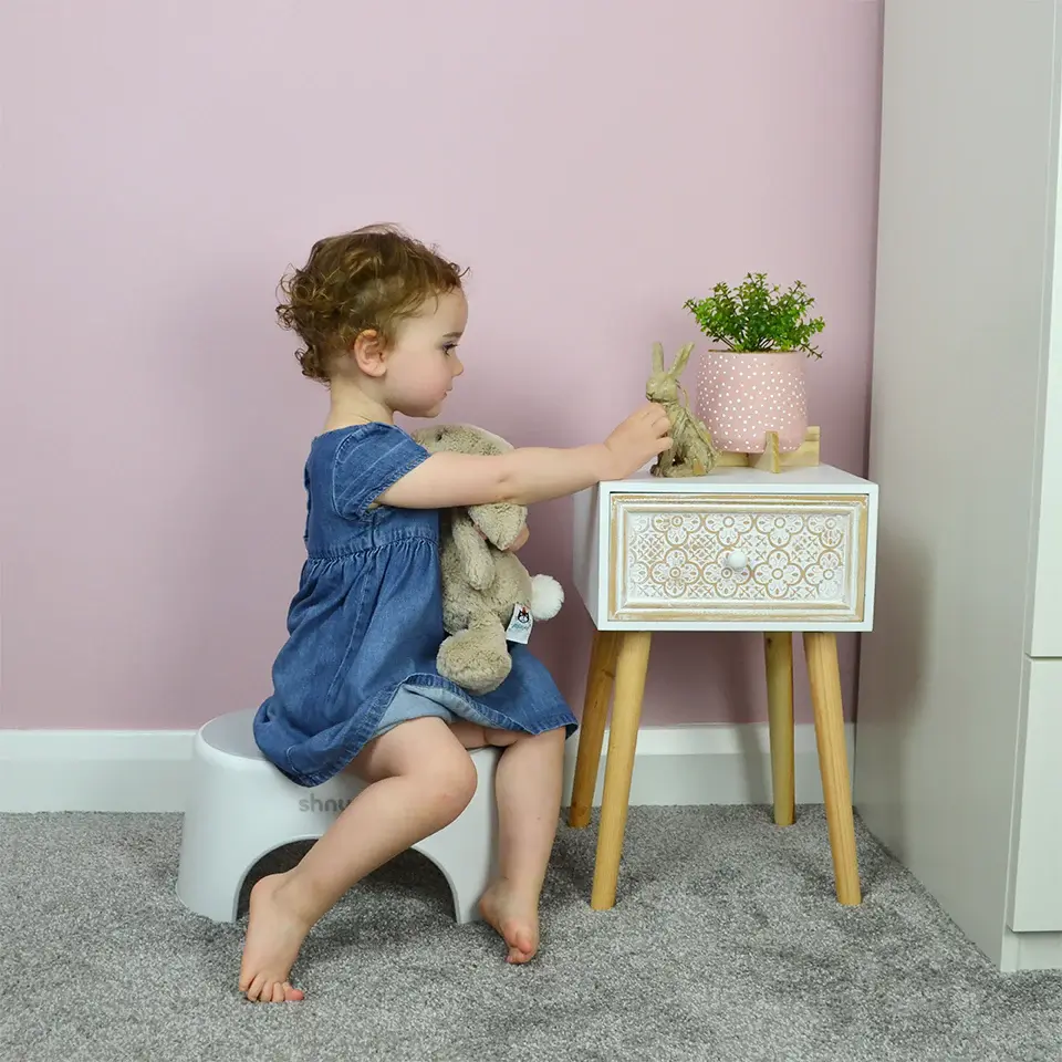 Shnuggle Shnuggle Step Stool - White