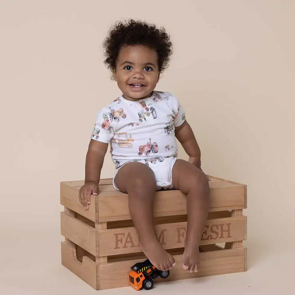 Snuggle Hunny Kids Snuggle Hunny Diggers & Tractors Short Sleeve Organic Bodysuit