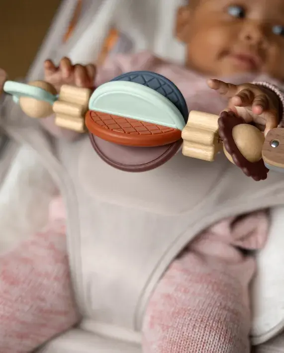 UPPABaby UPPAbaby Mira Bouncer Wonder Wheel Toy Bar – Multicolor | Walnut Wood