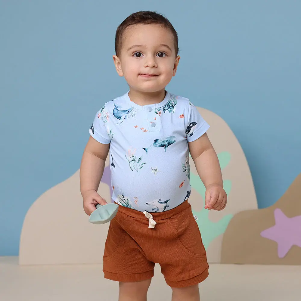 Snuggle Hunny Kids Snuggle Hunny Blue Ocean Short Sleeve Organic Bodysuit