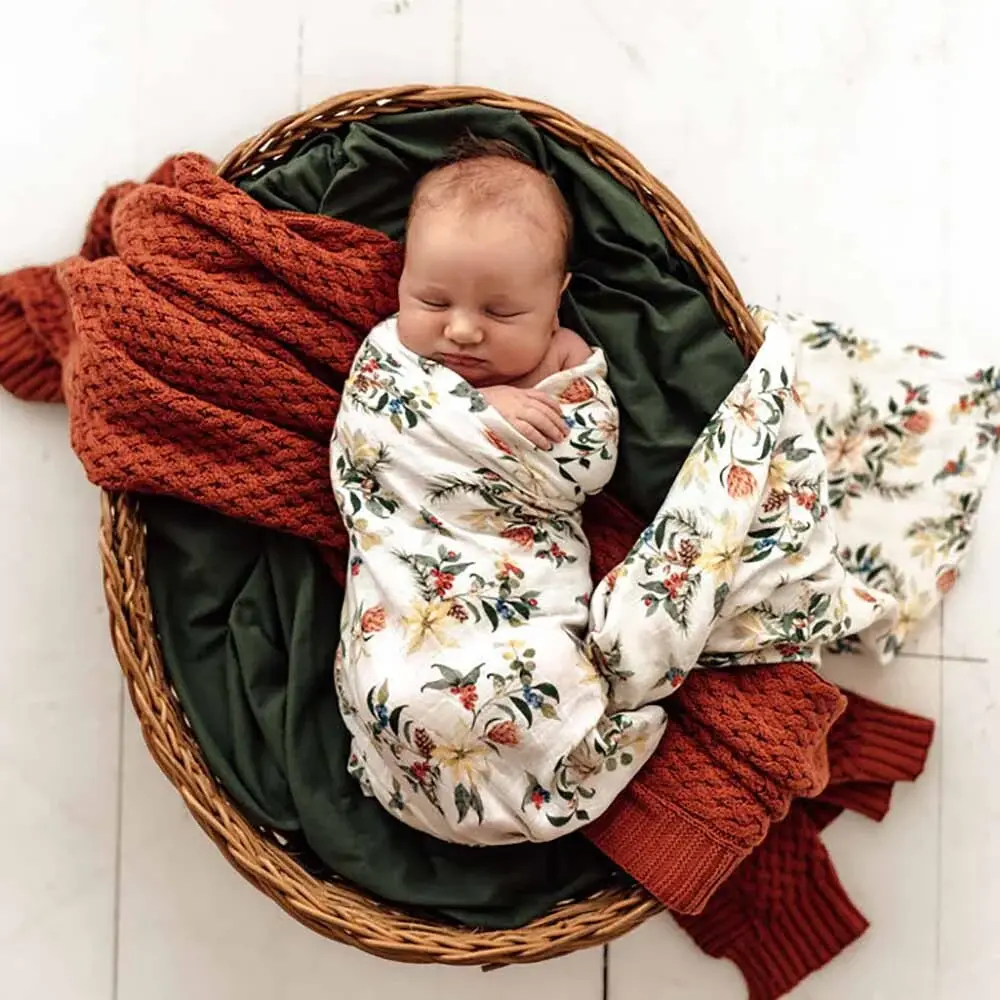Snuggle Hunny Kids Snuggle Hunny Organic Muslin Wrap - Festive Berry - Limited Edition