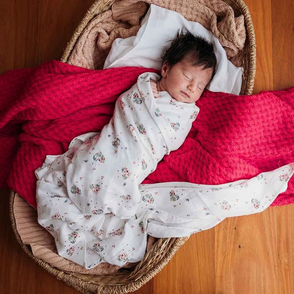 Snuggle Hunny Kids Snuggle Hunny Organic Muslin Wrap - Heart