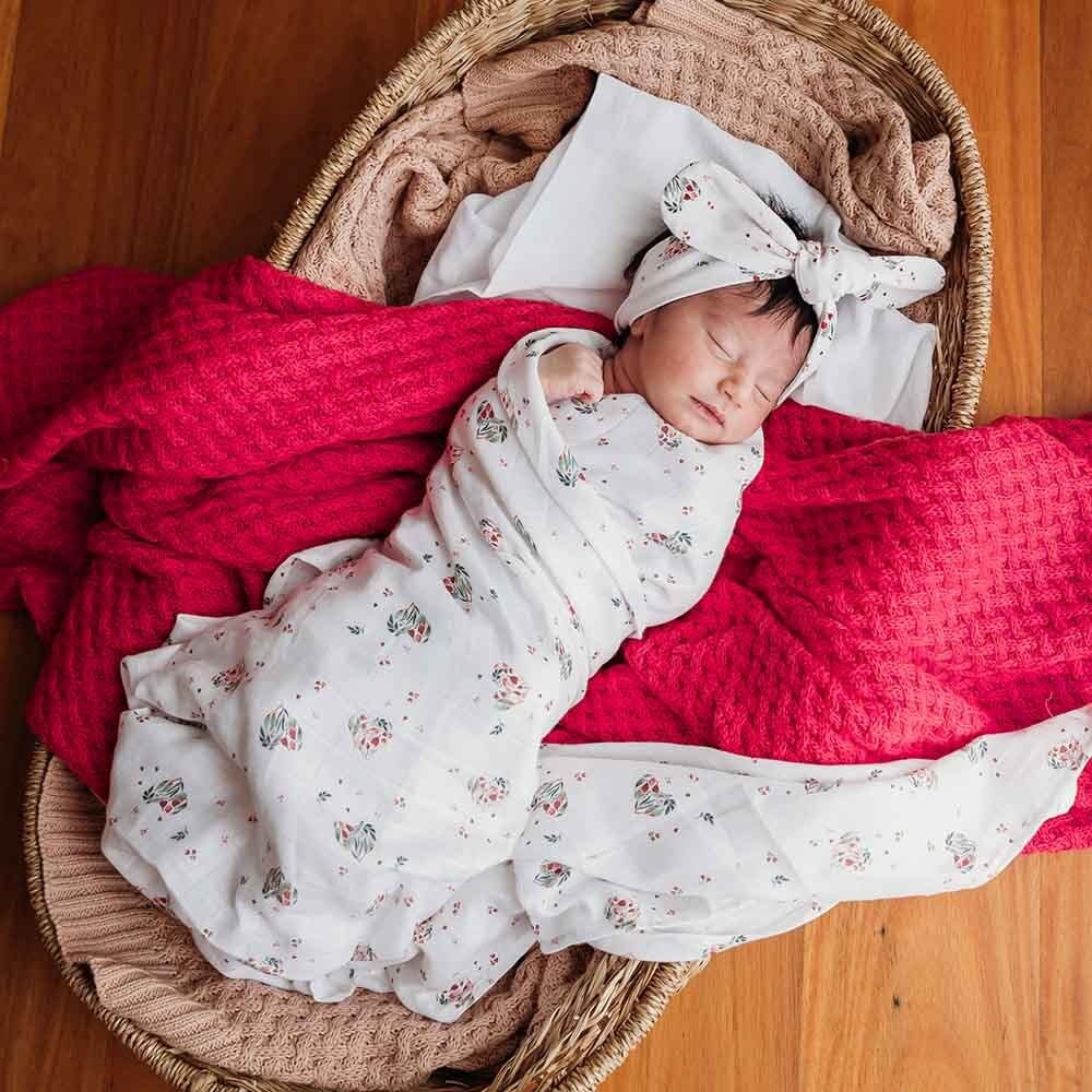 Snuggle Hunny Kids Snuggle Hunny Organic Muslin Wrap - Heart