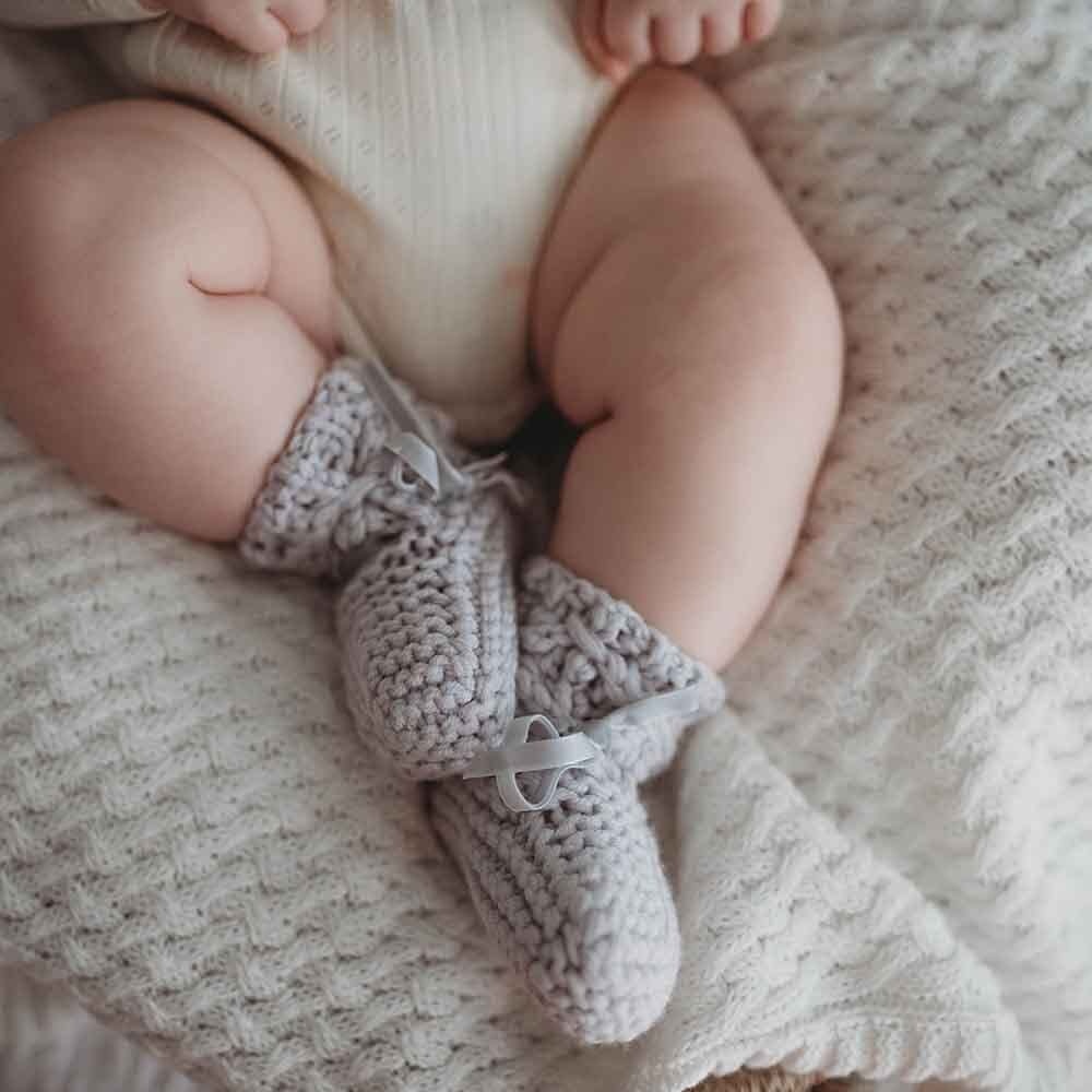 Snuggle Hunny Kids Snuggle Hunny Merino Wool Bonnet & Booties Set - Grey