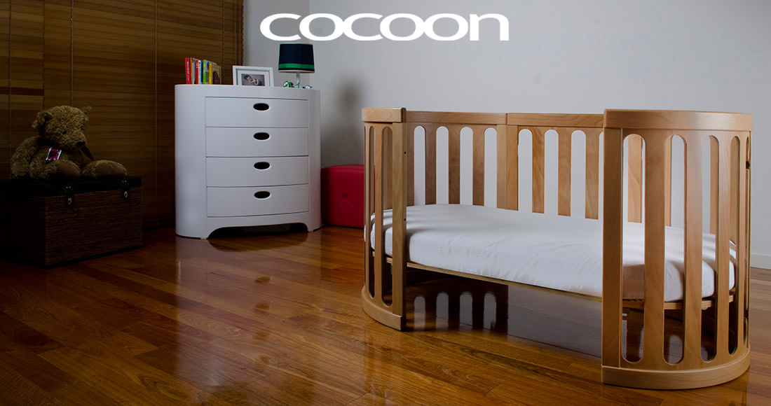 Chukles Cocoon Nest Cot (inc Mattress Set)